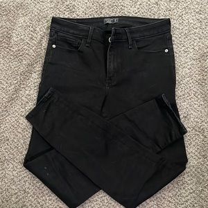 Abercrombie and Fitch mid rise super skinny jean 29 regular. Dark black wash.